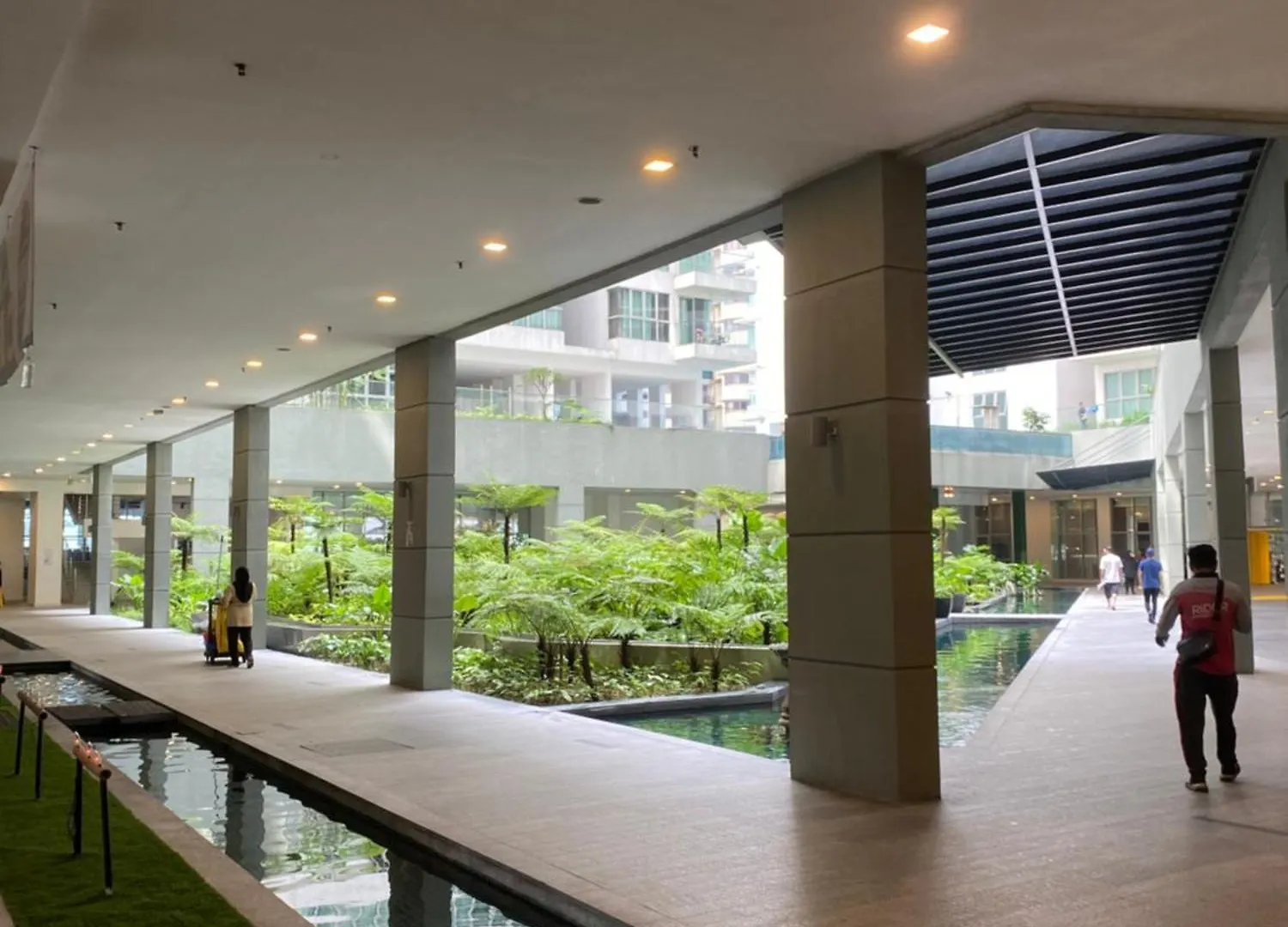 Regalia By Parcello Klcc Infinity Pool Apartment Kuala Lumpur