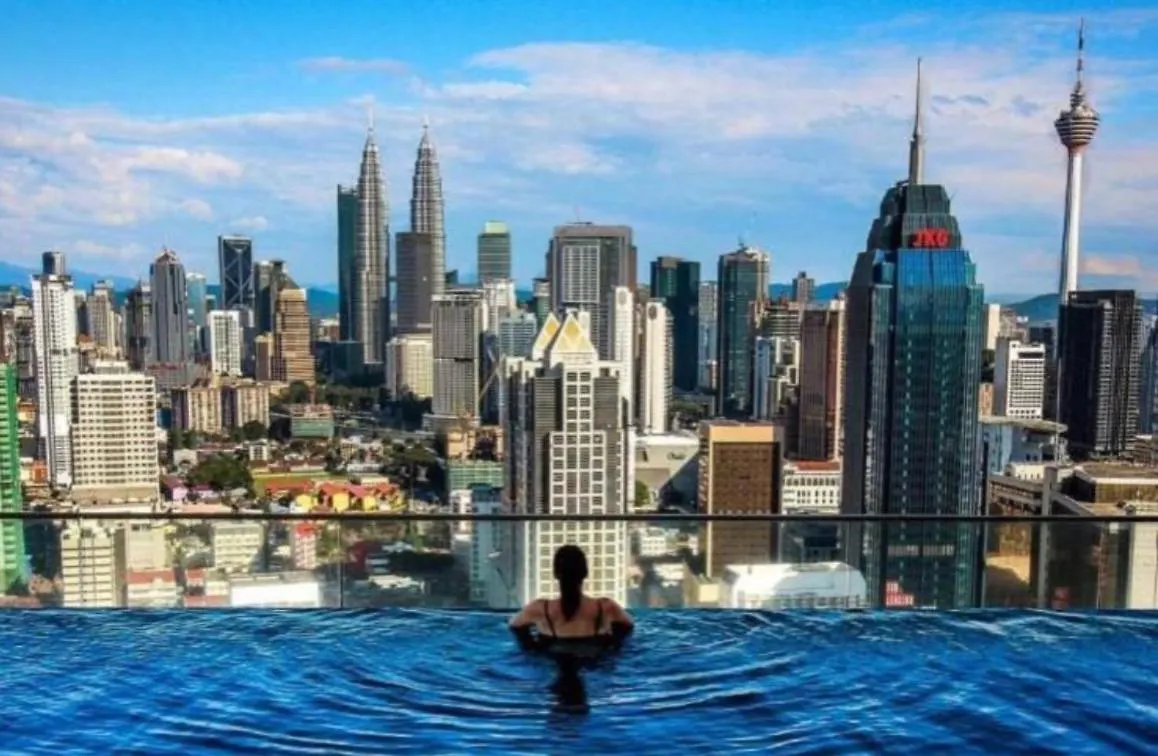 Regalia By Parcello Klcc Infinity Pool Apartment Kuala Lumpur